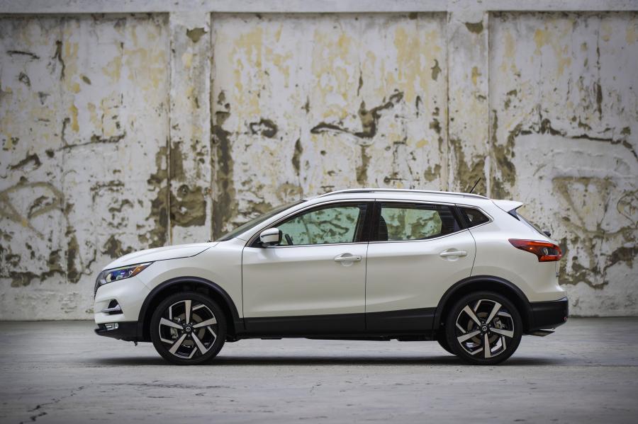  Nissan Rogue Sport 2019 года  (фото 38 из 40)